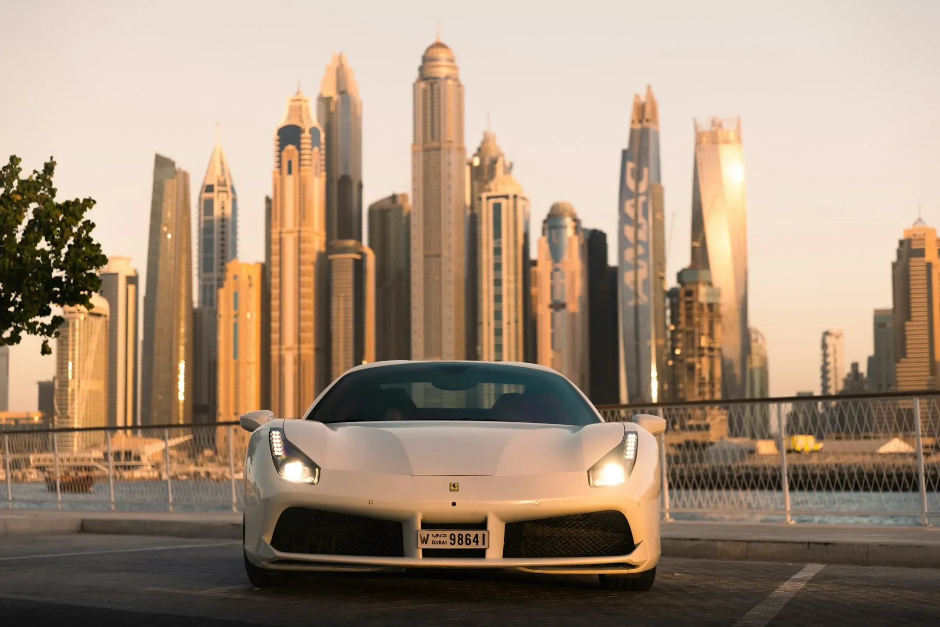 Best Places to Drive a Luxury Car in Dubai (2026 Guide)
